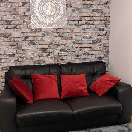 Stunning 1 Bedroom Apartment In Dagenham Luaran gambar