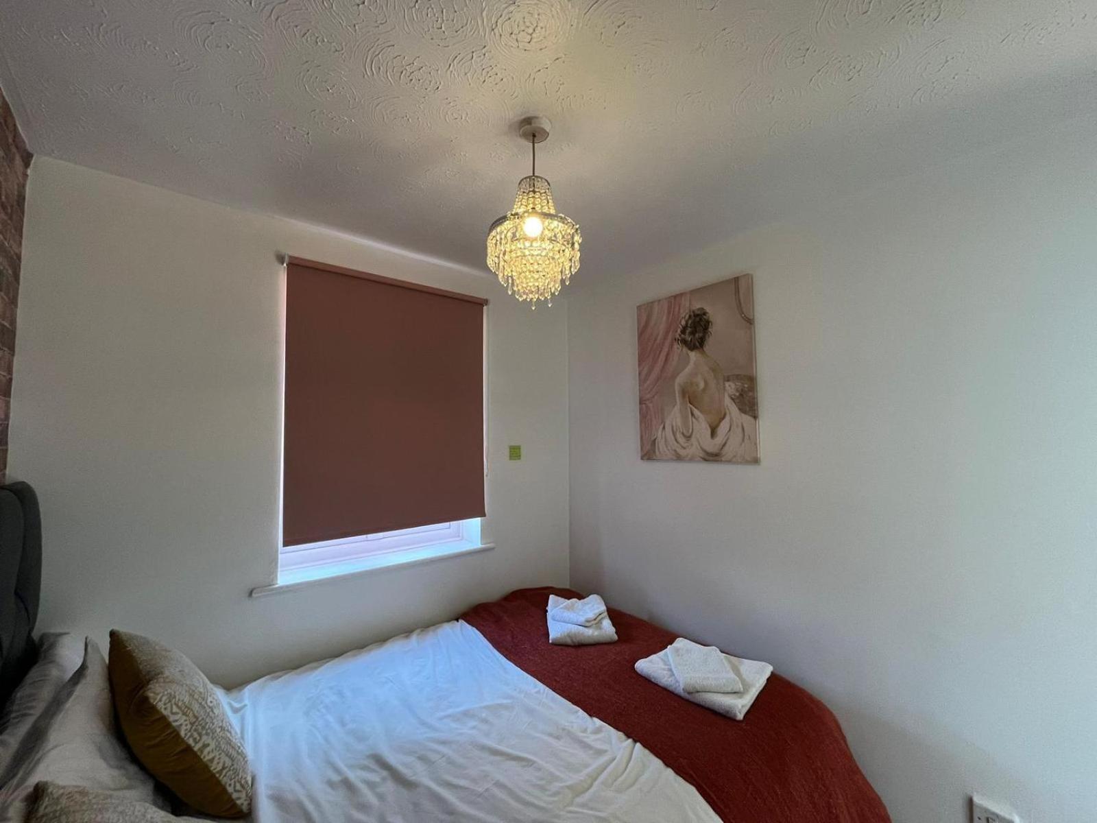 Stunning 1 Bedroom Apartment In Dagenham Luaran gambar